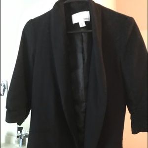 Black blazer with ruched sleeves